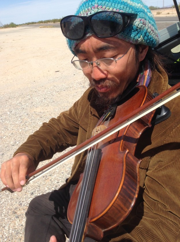 Jimmy Betts plays viloin on Hwy 72